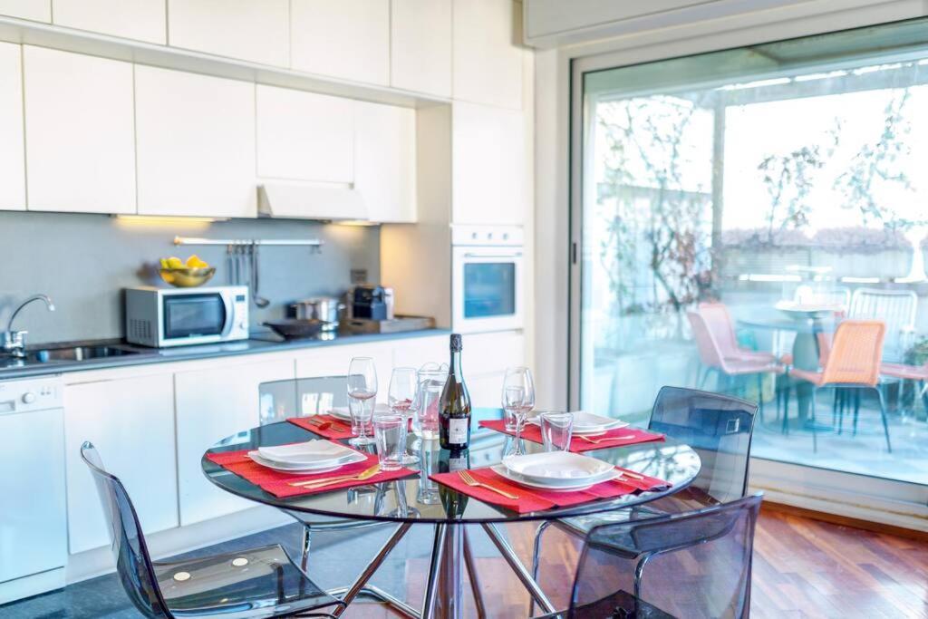 Duomo 10 Min Luxury • Terrazzo • Wi-Fi • Netflix Apartment Milan Bagian luar foto