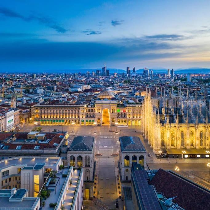 Duomo 10 Min Luxury • Terrazzo • Wi-Fi • Netflix Apartment Milan Bagian luar foto